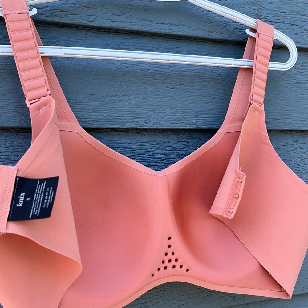 Knix Catalyst Sports Bra - Picture 5 of 11